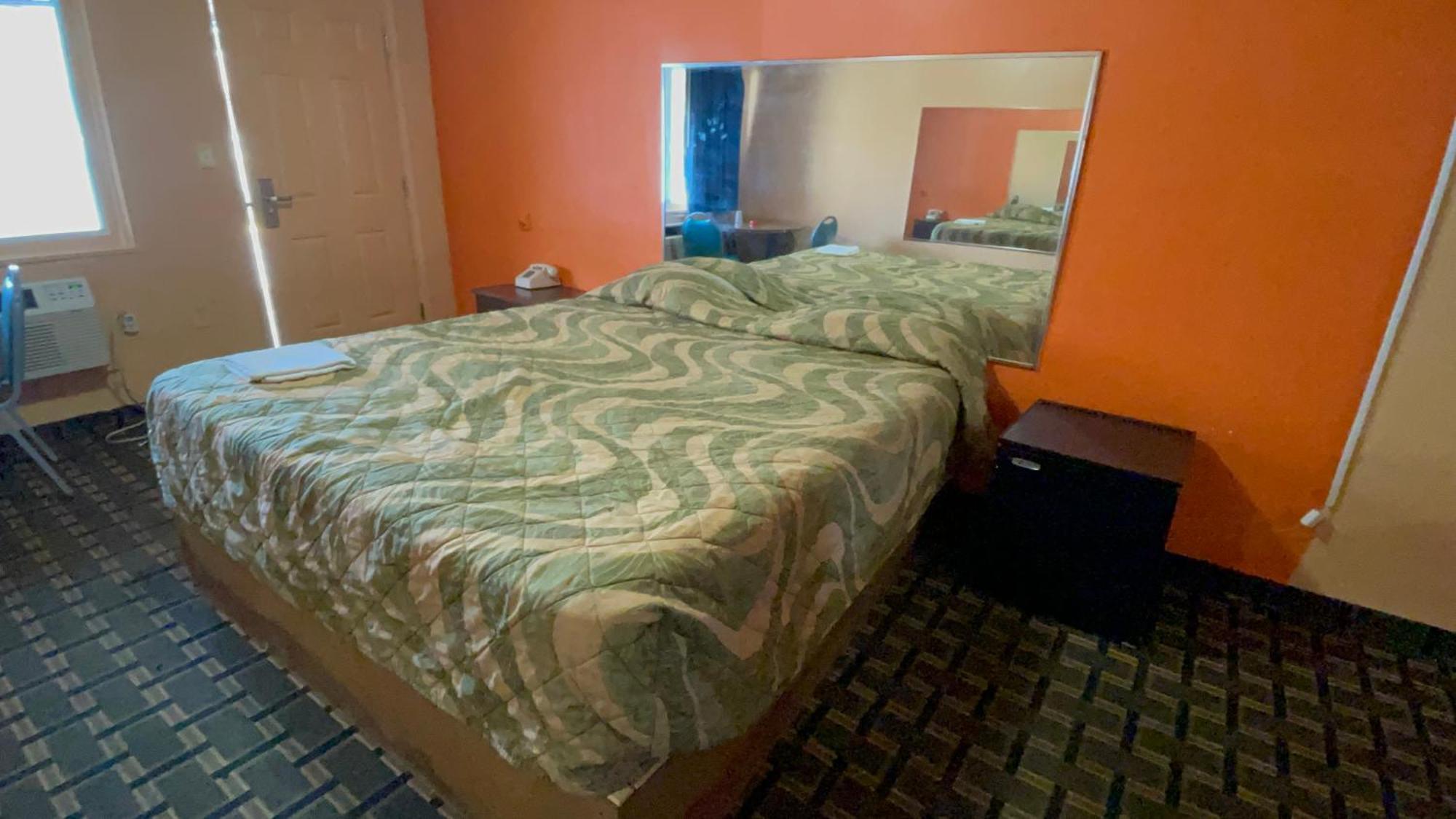 Deluxe Inn Motel Detroit Luaran gambar